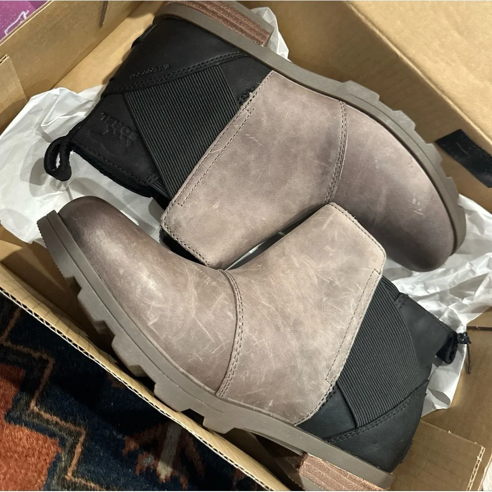 Women's Gray and Black Chelsea Boots - Picture 5 of 11